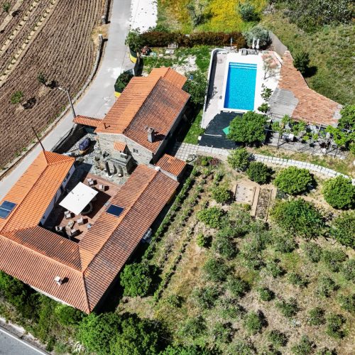 1. Alojamento local Portugal 2. Maison d’hôte Portugal 3. Hébergement Sertã 4. Quinta Penedo das Antas 5. Chambre d’hôte centre du Portugal 6. Vacance au Portugal 7. Piscine privée au Portugal 8. Séjour nature au Portugal 9. Séjour romantique au Portugal 10. Tourisme rural Portugal 11. Hébergement de charme Portugal 12. Escapade en couple au Portugal 13. Centre du Portugal 14. Chambre avec piscine au Portugal 15. Adultes only au Portugal 16. Proche de la N2 17. Motard frendly