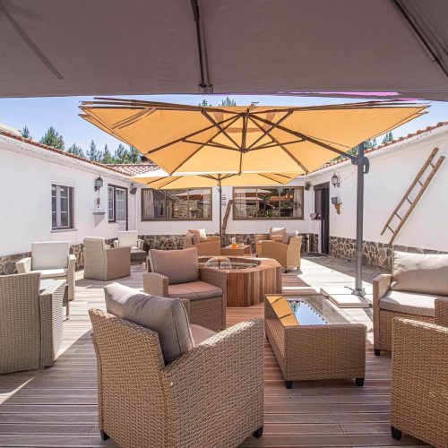 1. Alojamento local Portugal 2. Maison d’hôte Portugal 3. Hébergement Sertã 4. Quinta Penedo das Antas 5. Chambre d’hôte centre du Portugal 6. Vacance au Portugal 7. Piscine privée au Portugal 8. Séjour nature au Portugal 9. Séjour romantique au Portugal 10. Tourisme rural Portugal 11. Hébergement de charme Portugal 12. Escapade en couple au Portugal 13. Centre du Portugal 14. Chambre avec piscine au Portugal 15. Adultes only au Portugal 16. Proche de la N2 17. Motard frendly