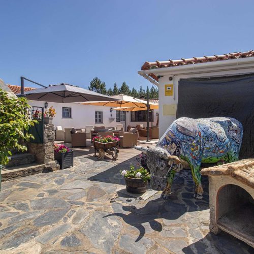 1. Alojamento local Portugal 2. Maison d’hôte Portugal 3. Hébergement Sertã 4. Quinta Penedo das Antas 5. Chambre d’hôte centre du Portugal 6. Vacance au Portugal 7. Piscine privée au Portugal 8. Séjour nature au Portugal 9. Séjour romantique au Portugal 10. Tourisme rural Portugal 11. Hébergement de charme Portugal 12. Escapade en couple au Portugal 13. Centre du Portugal 14. Chambre avec piscine au Portugal 15. Adultes only au Portugal 16. Proche de la N2 17. Motard frendly