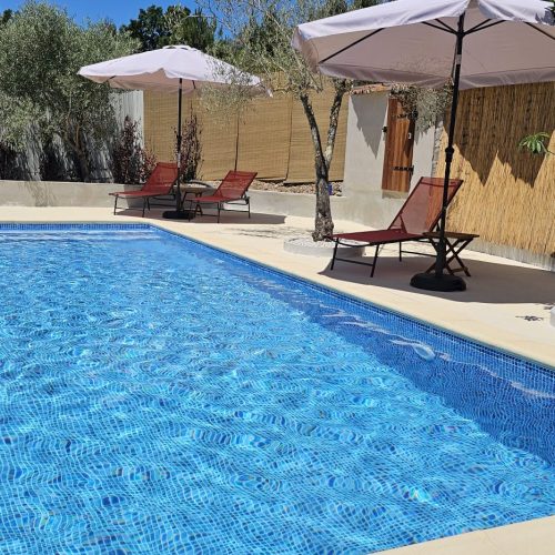 1. Alojamento local Portugal 2. Maison d’hôte Portugal 3. Hébergement Sertã 4. Quinta Penedo das Antas 5. Chambre d’hôte centre du Portugal 6. Vacance au Portugal 7. Piscine privée au Portugal 8. Séjour nature au Portugal 9. Séjour romantique au Portugal 10. Tourisme rural Portugal 11. Hébergement de charme Portugal 12. Escapade en couple au Portugal 13. Centre du Portugal 14. Chambre avec piscine au Portugal 15. Adultes only au Portugal 16. Proche de la N2 17. Motard frendly